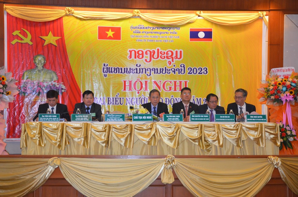 hình ảnh cao su việt lào